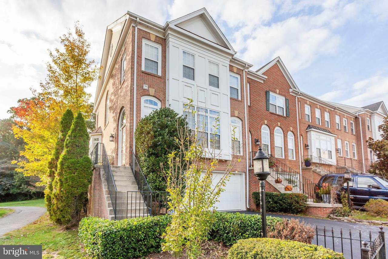 5780 Governors Pond Circle - Photo 1