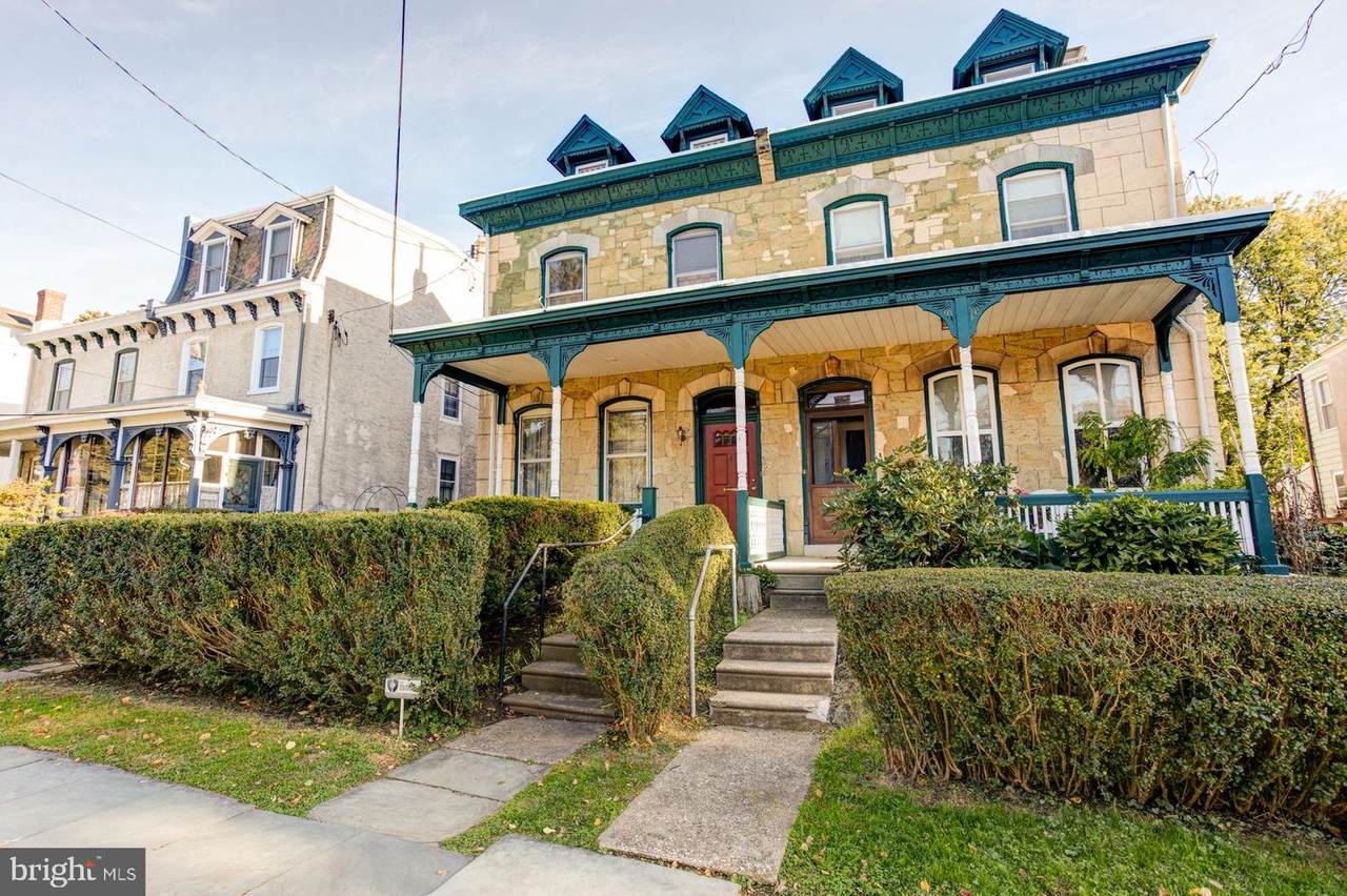 523 Hermitage Street - Photo 1