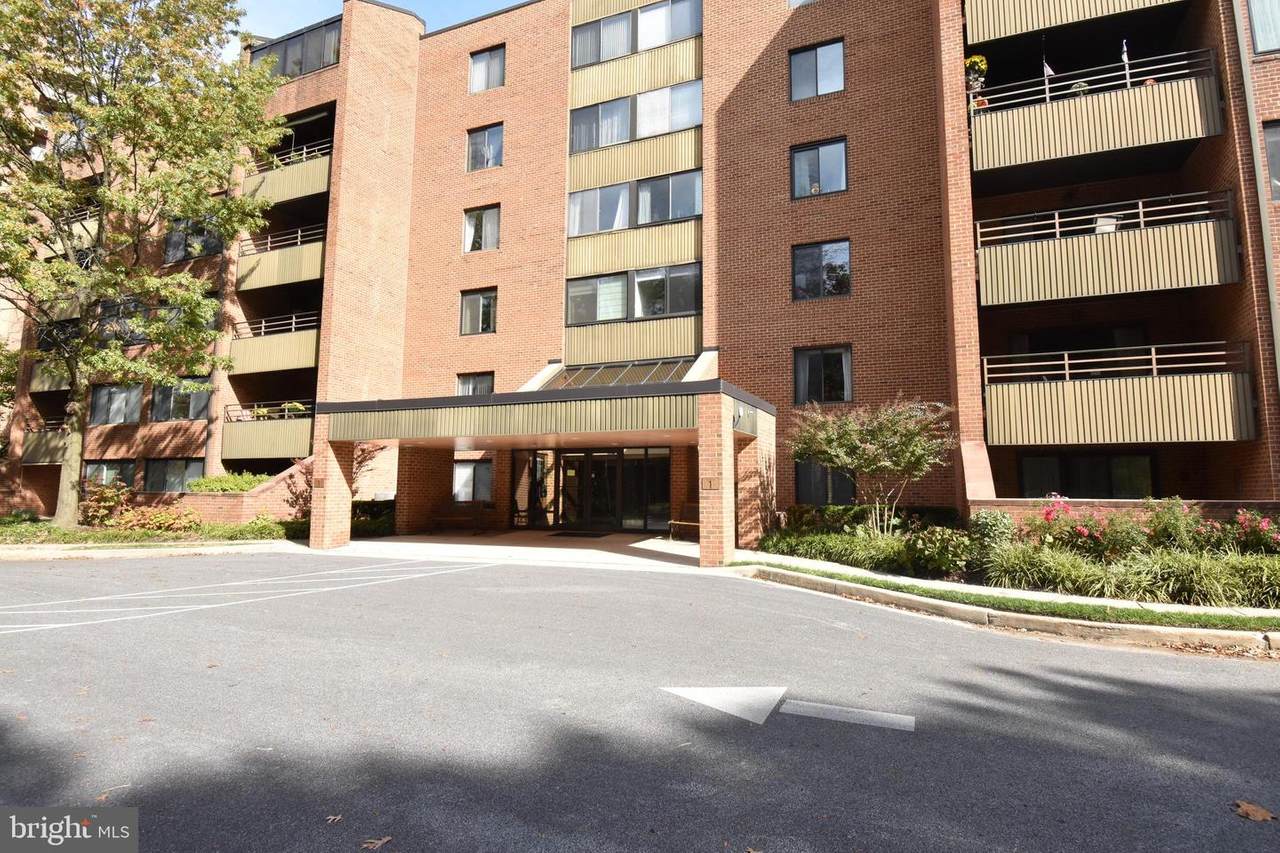 1 Southerly Court - Photo 1