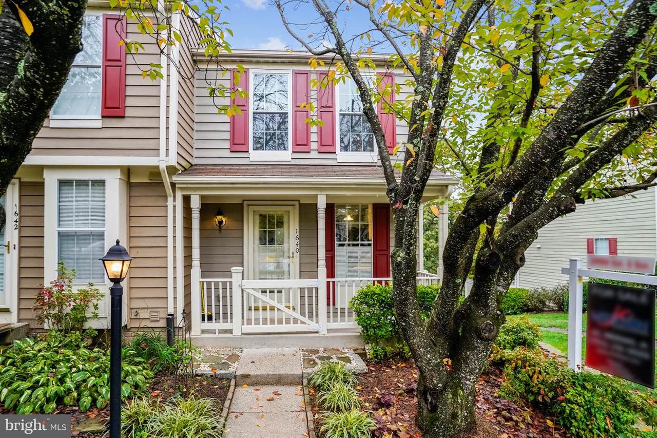 1640 Fieldthorn Drive - Photo 1