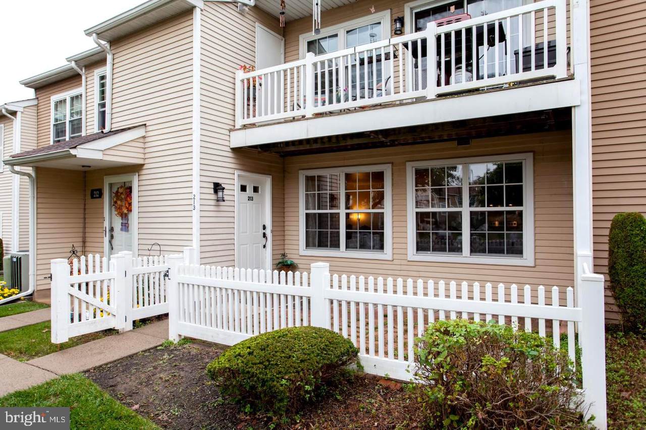 213 Ferris Lane - Photo 1