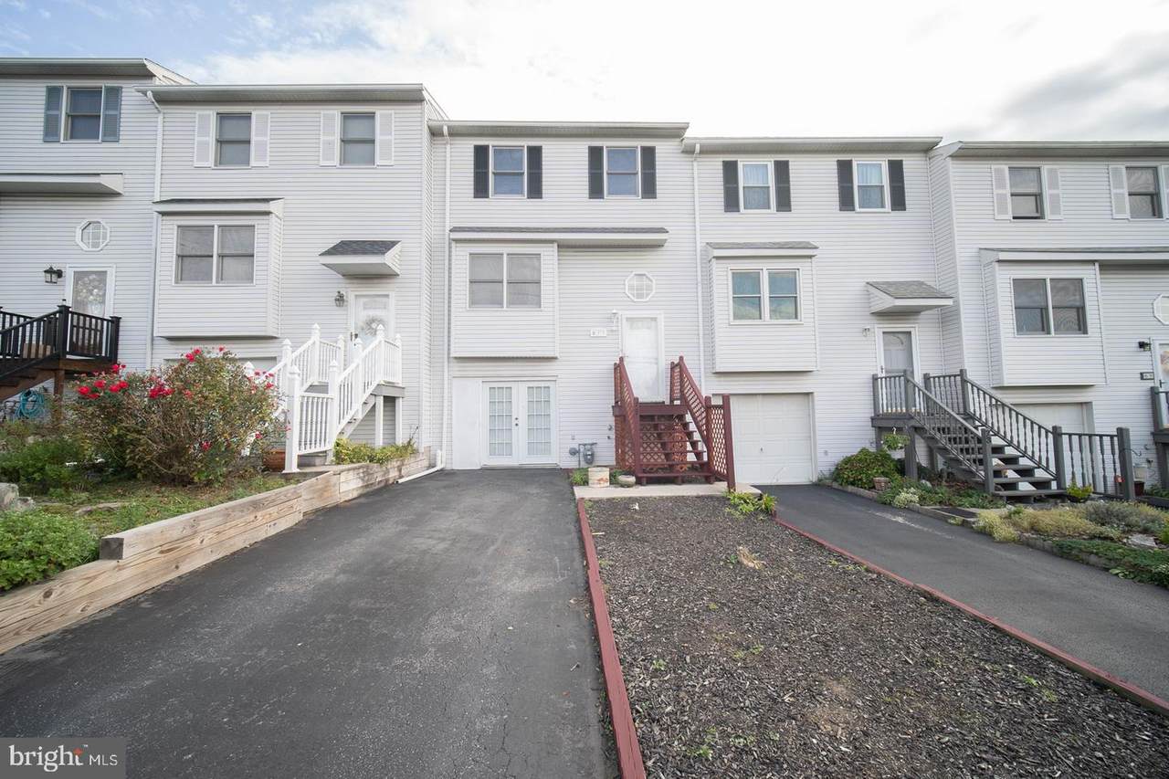 77 Lincoln Avenue - Photo 1