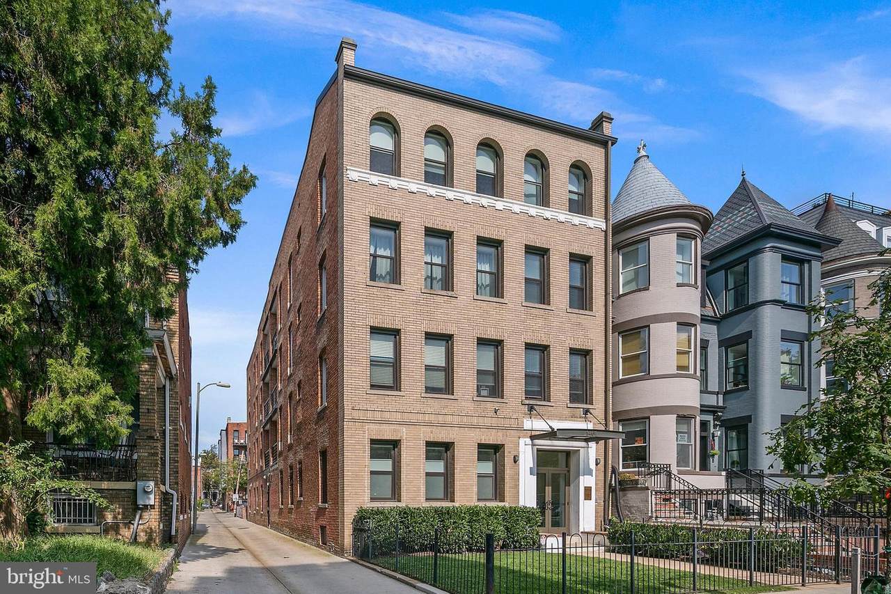 1461 Girard Street - Photo 1