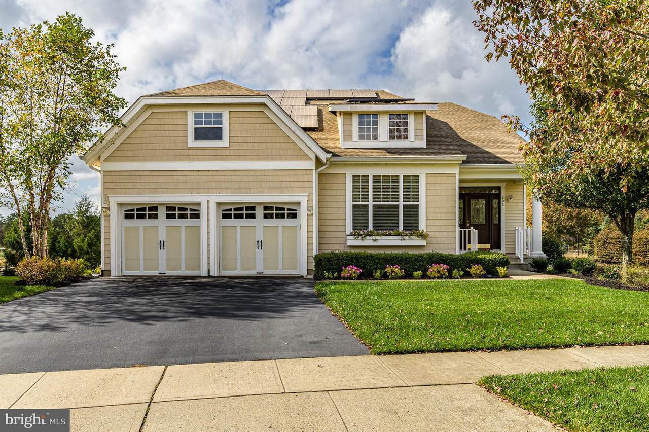 202 Newport Way - Photo 1