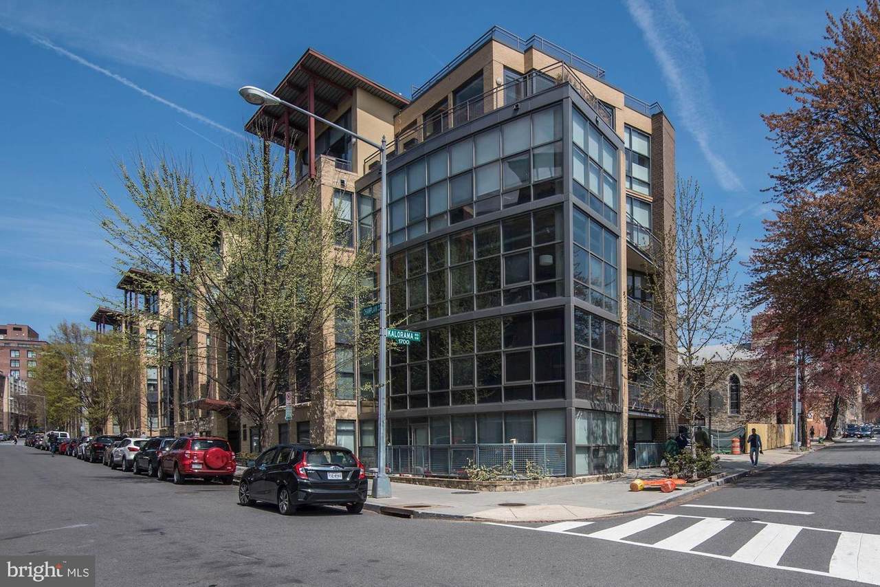 2301 Champlain Street - Photo 1