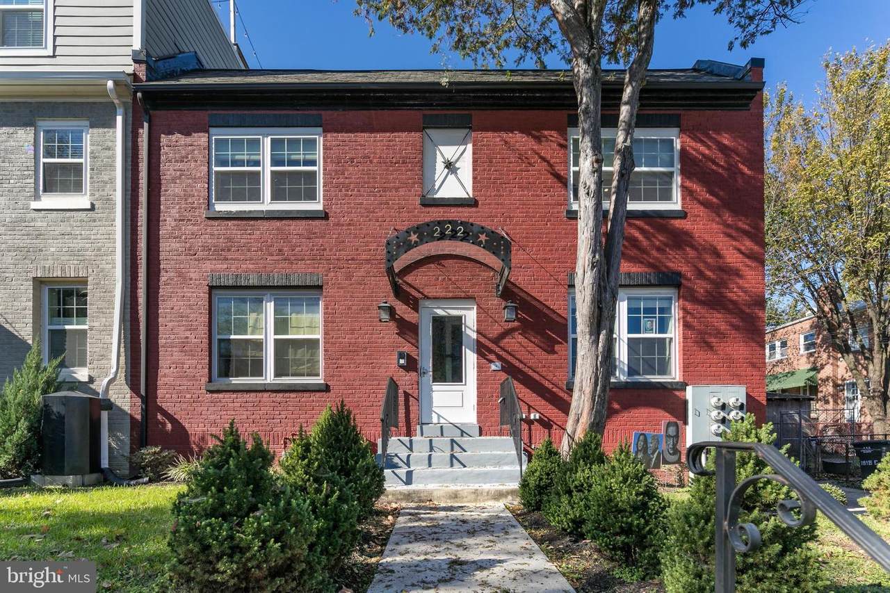 222 20TH Street - Photo 1