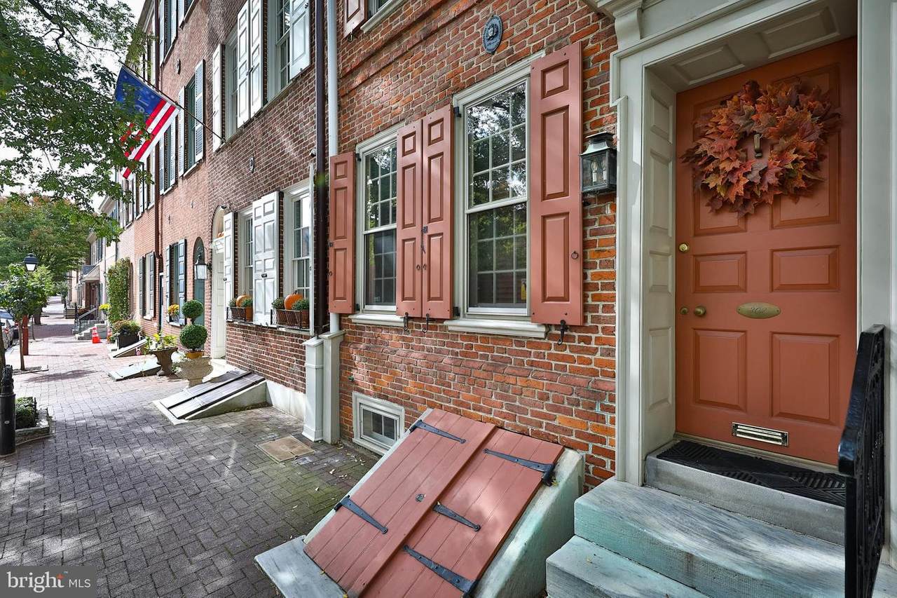 302 2ND Street - Photo 1