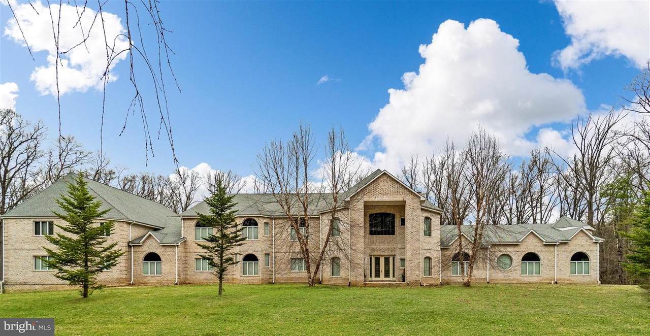 6 Evan Way - Photo 1