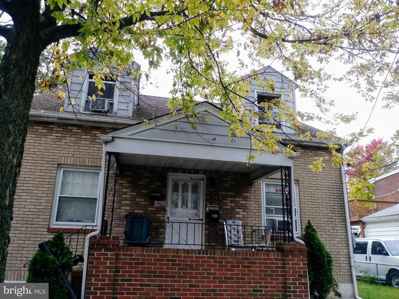 905 Revere Avenue - Photo 1