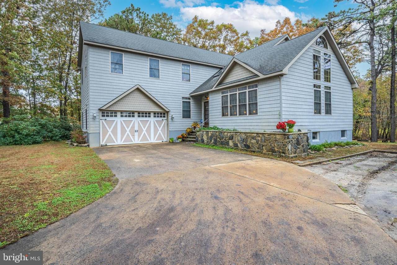 205 Donald Street - Photo 1