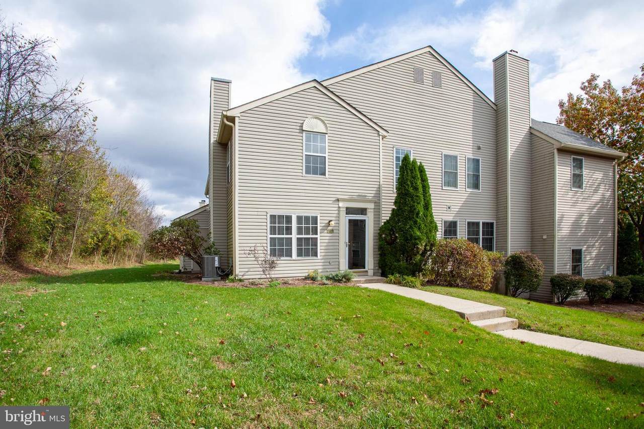 473 Stoneglen Street - Photo 1