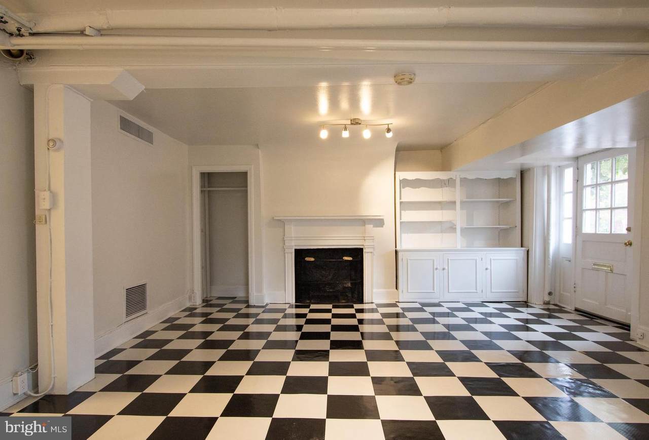 201 Fairfax Street - Photo 1