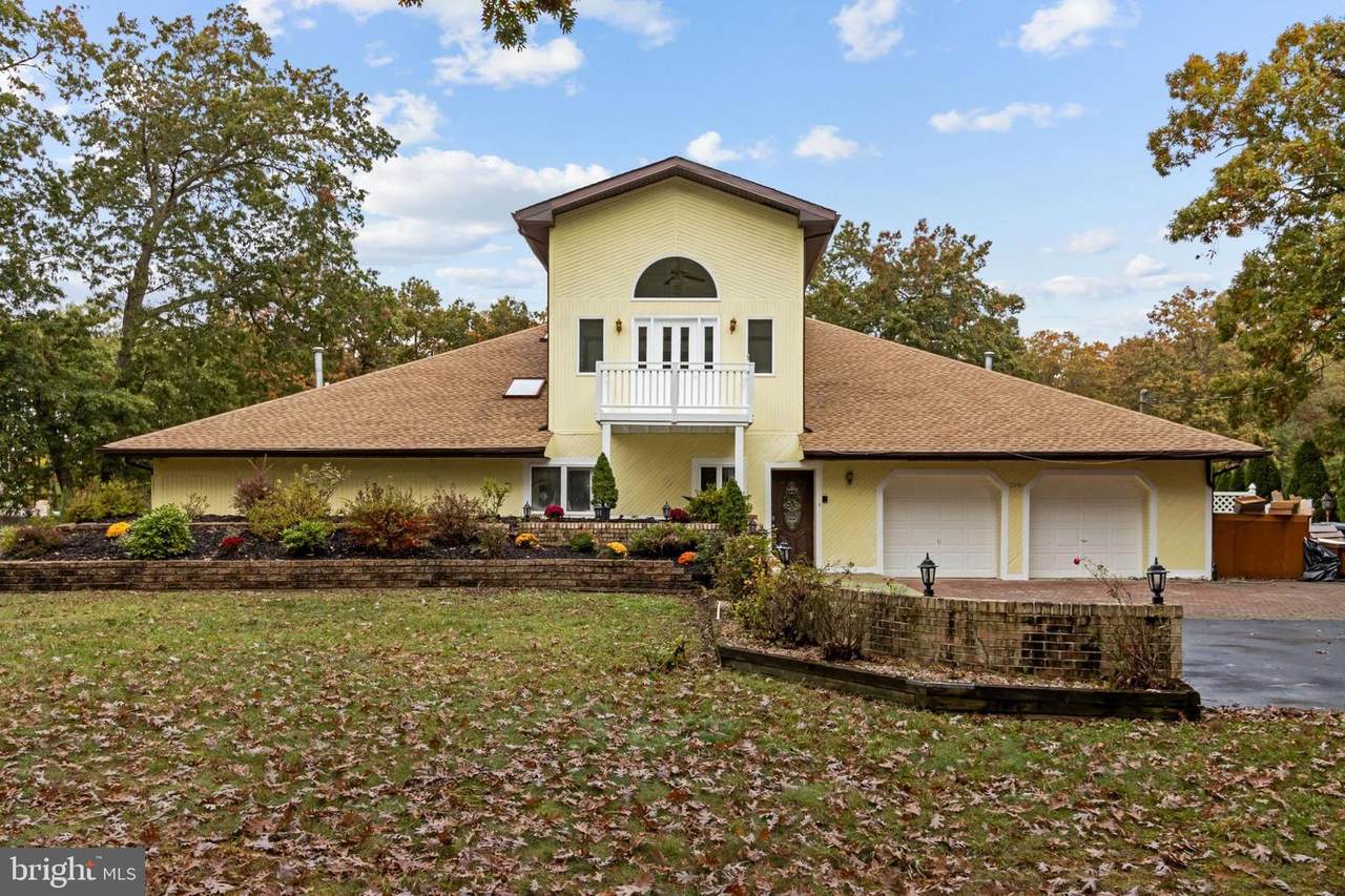 1046 Silverton Road - Photo 1
