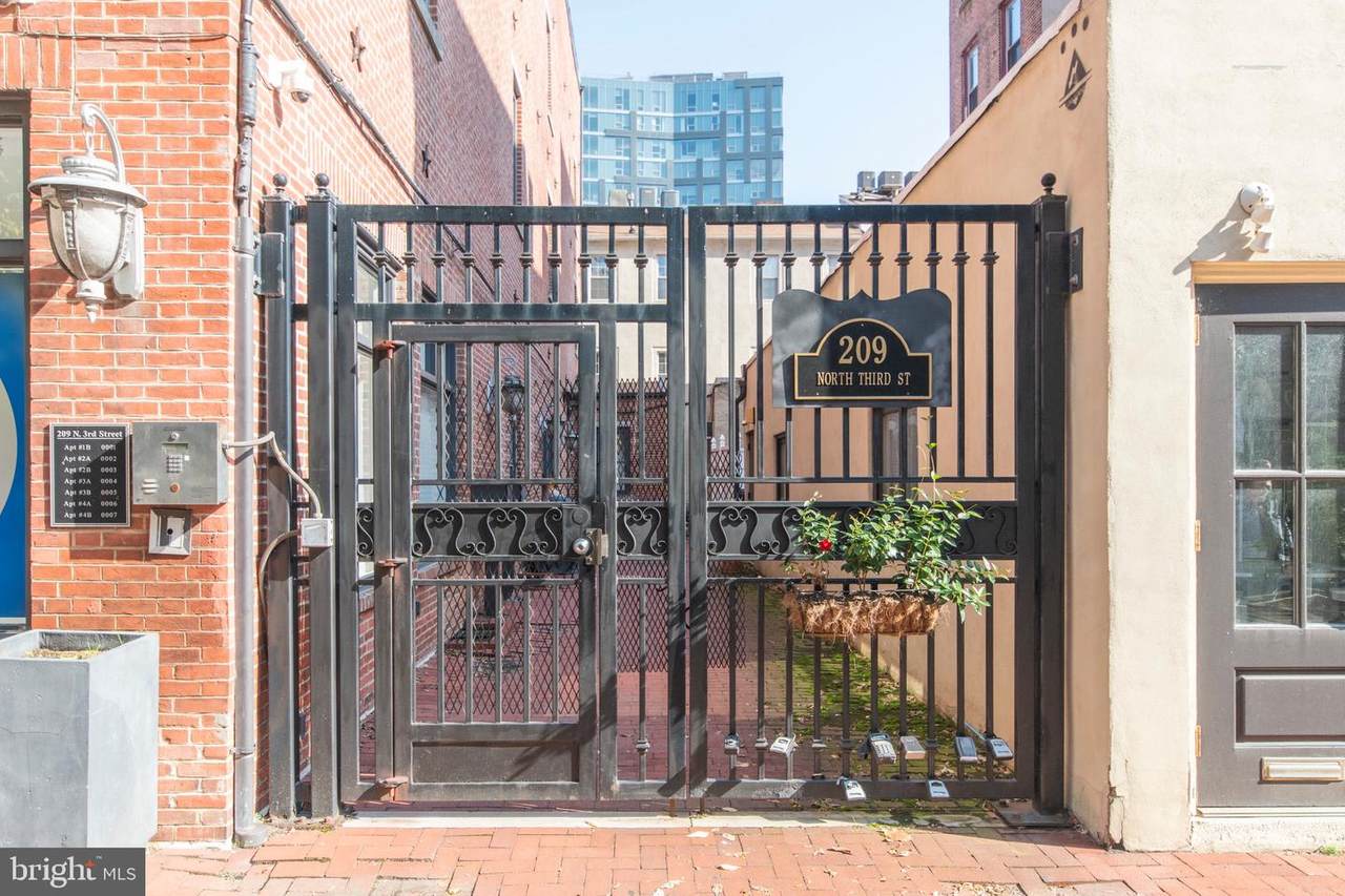 209 3RD Street - Photo 1