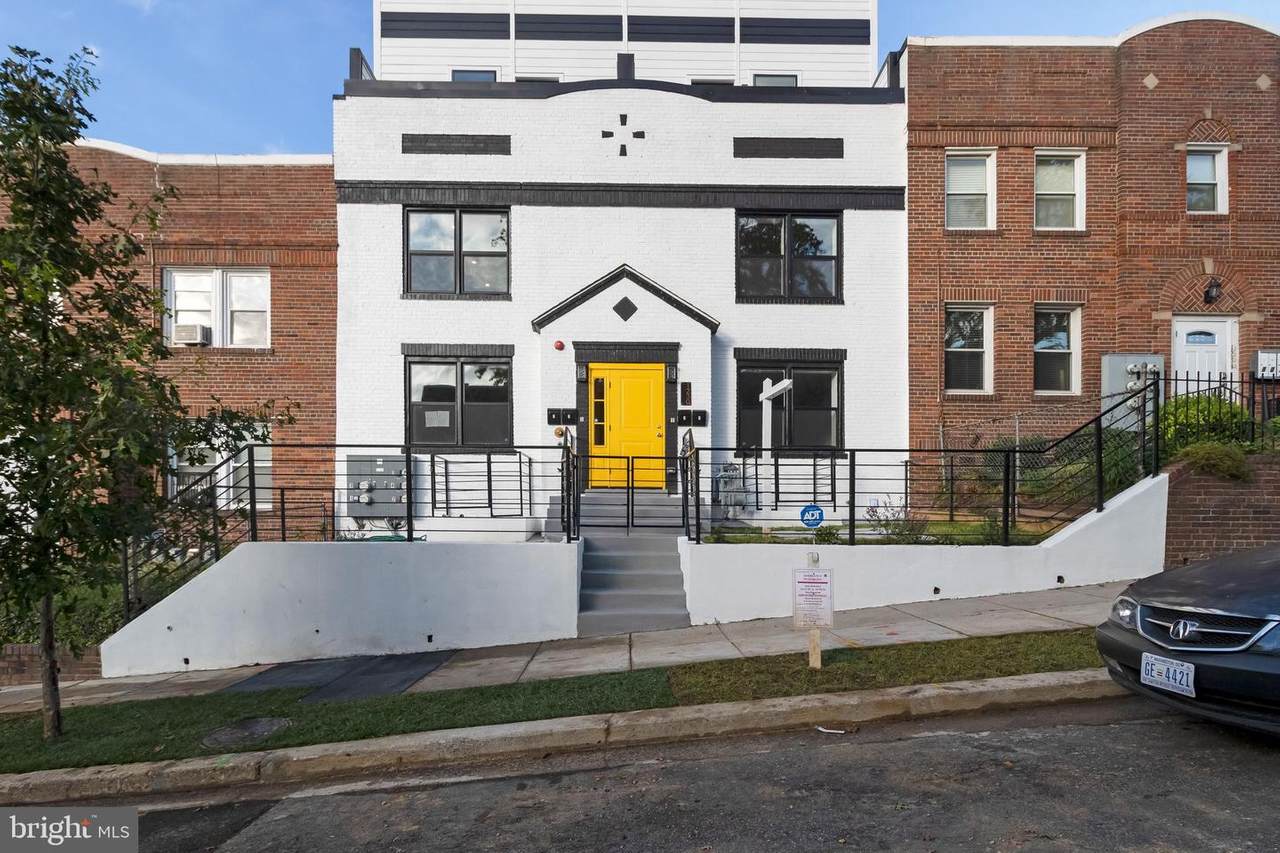 1230 Queen Street - Photo 1