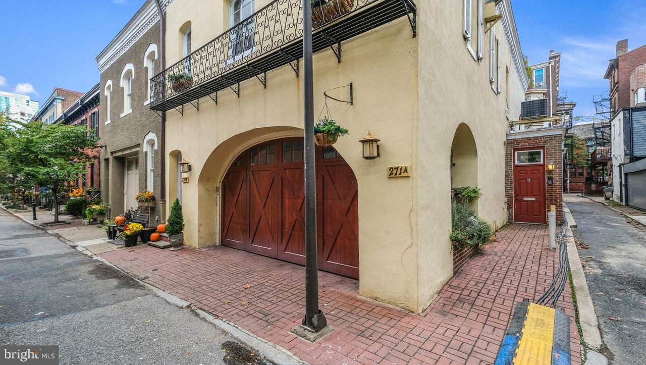 271 Van Pelt Street - Photo 1
