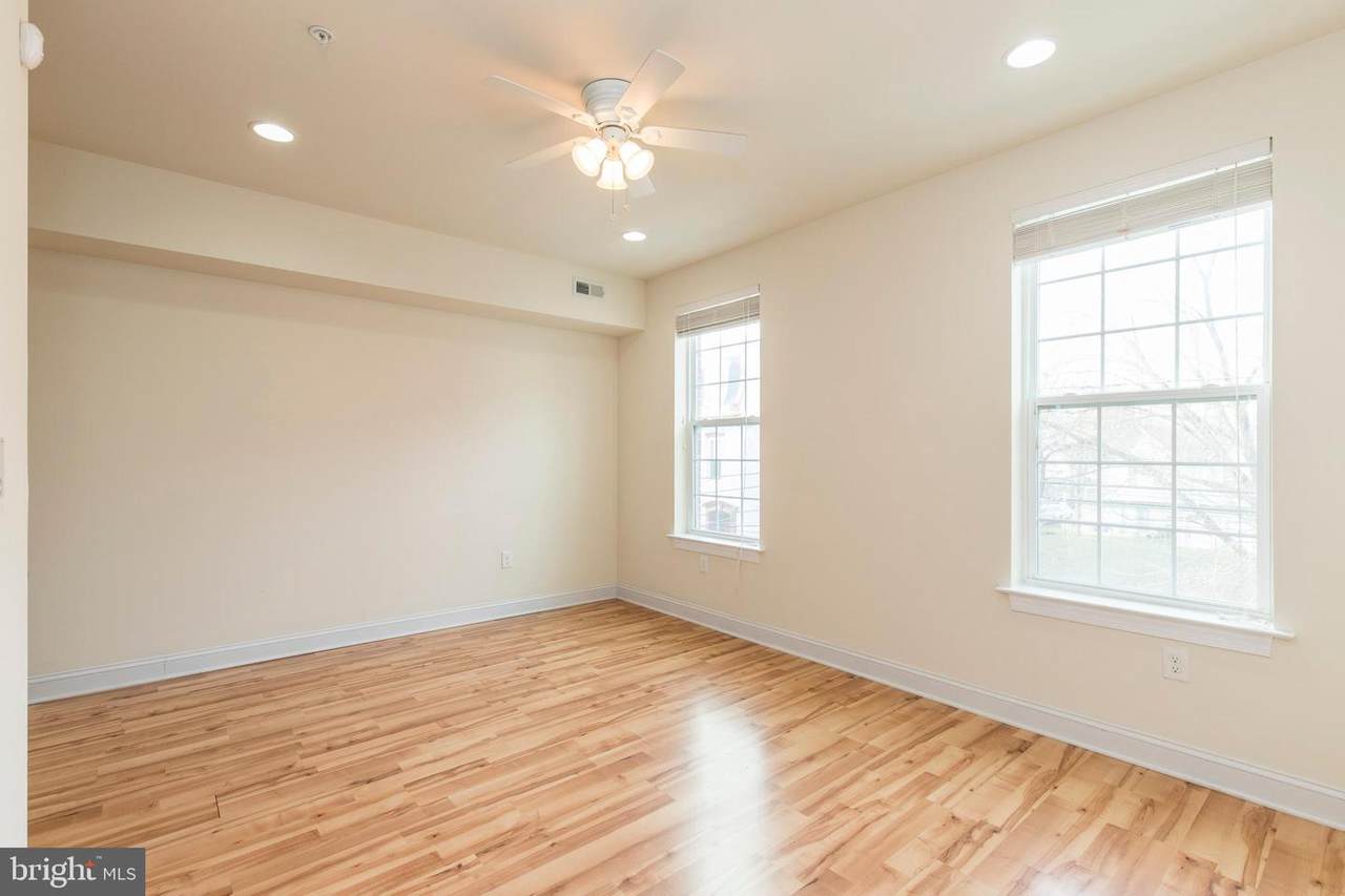 1925 7TH Street - Photo 1