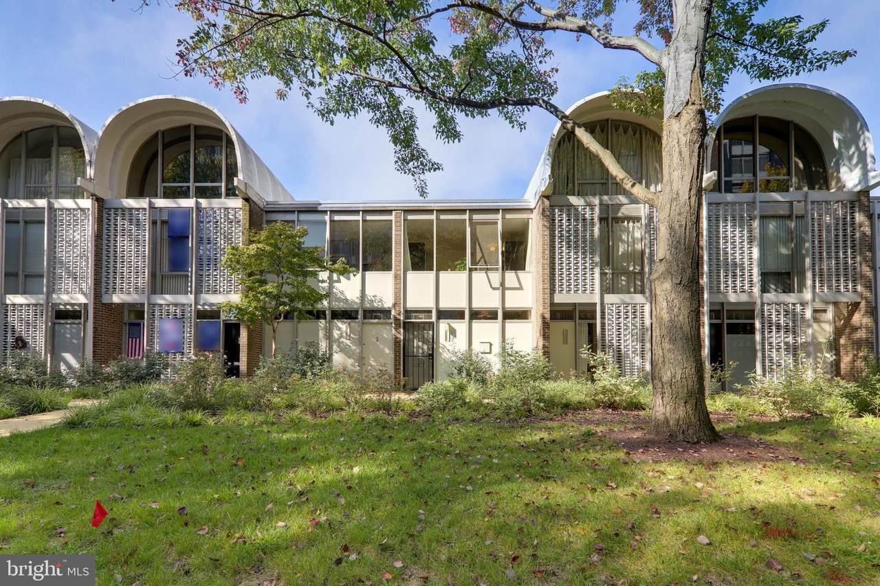 310 N Street - Photo 1
