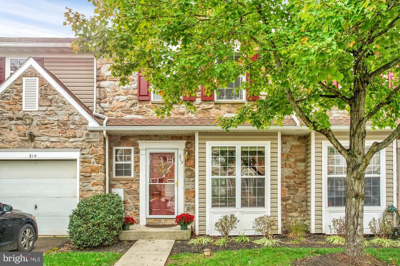 313 Aspen Drive - Photo 1