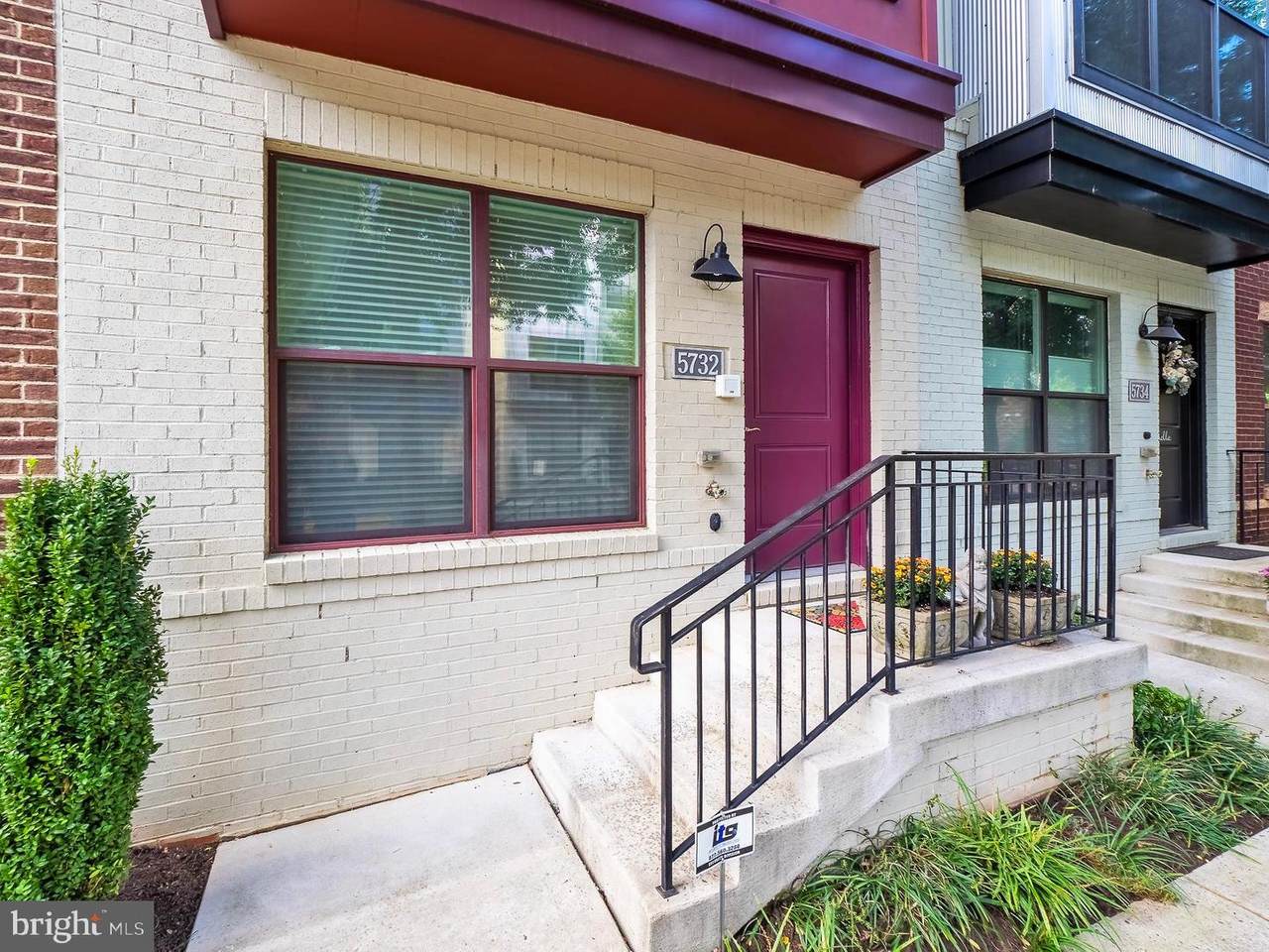 5732 45TH Avenue - Photo 1