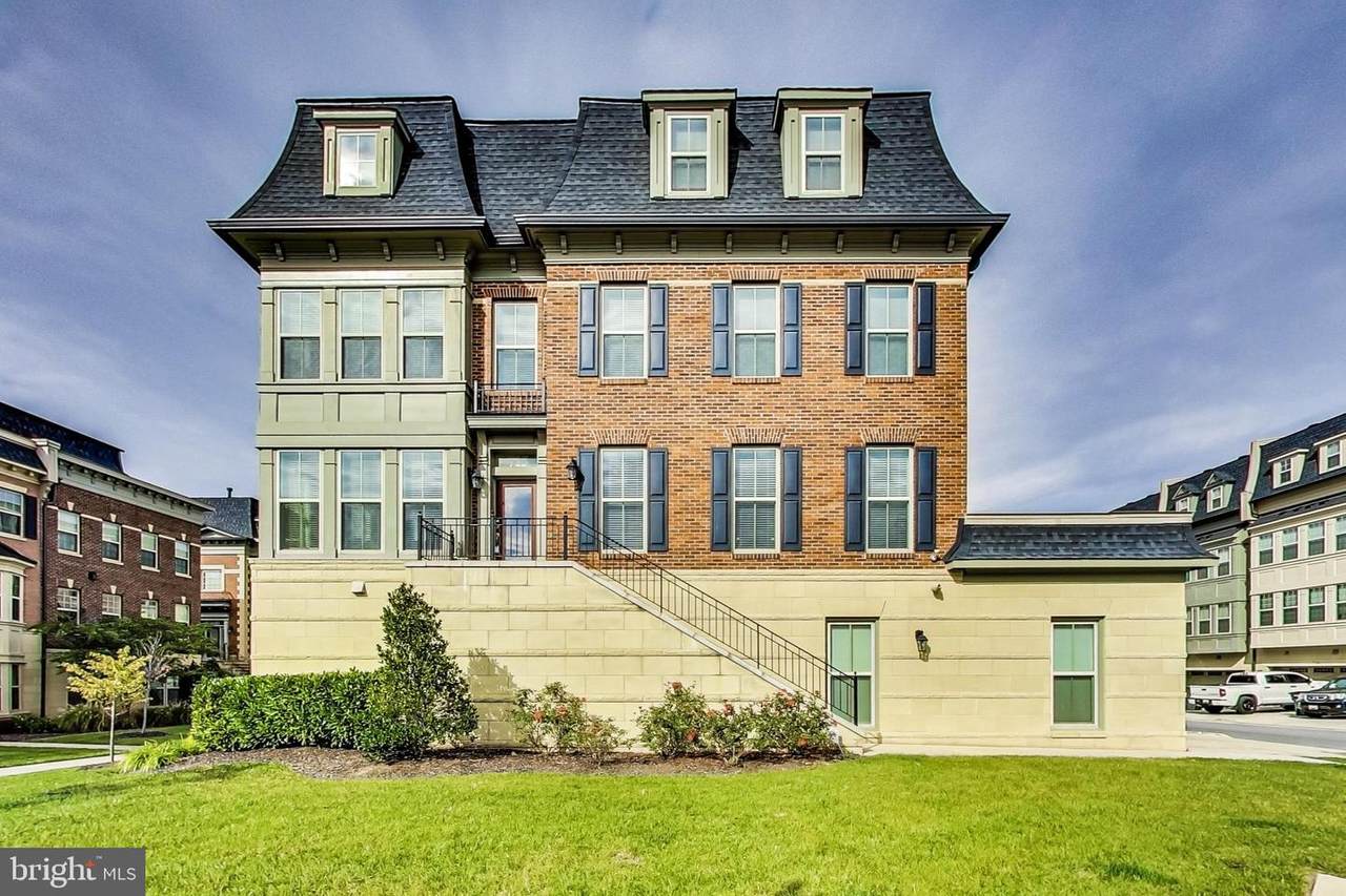 715 Fair Winds Way - Photo 1