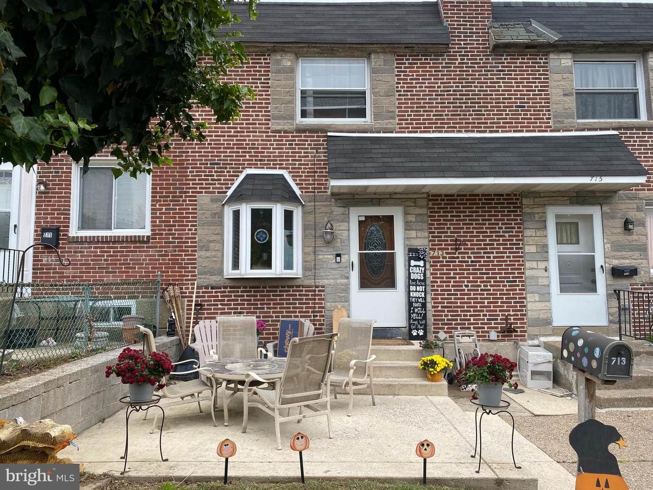 713 Grant Road - Photo 1