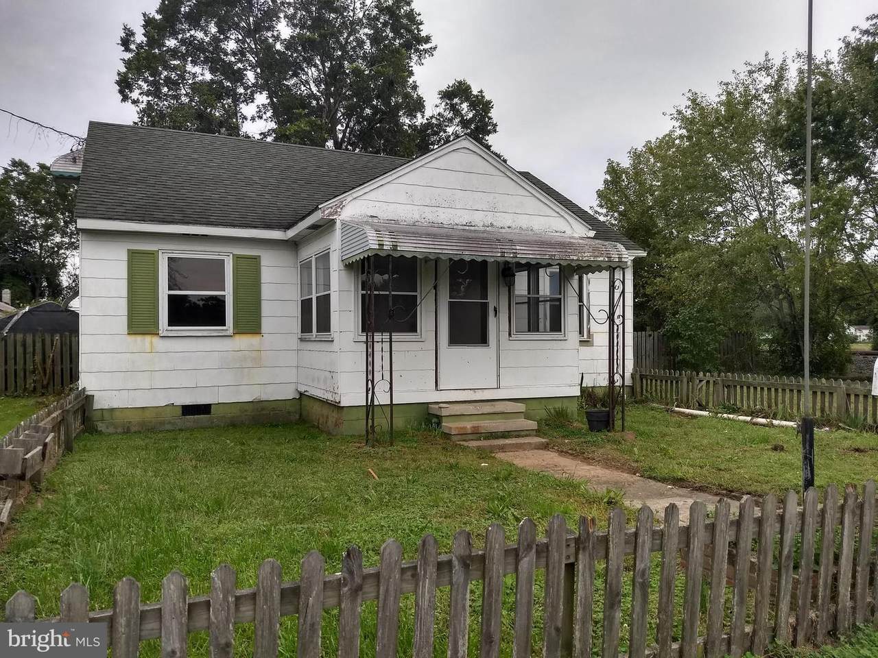 207 Purnell Street - Photo 1