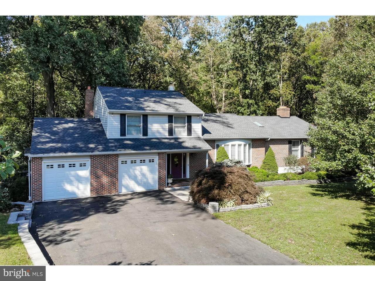 115 Queen Lane - Photo 1