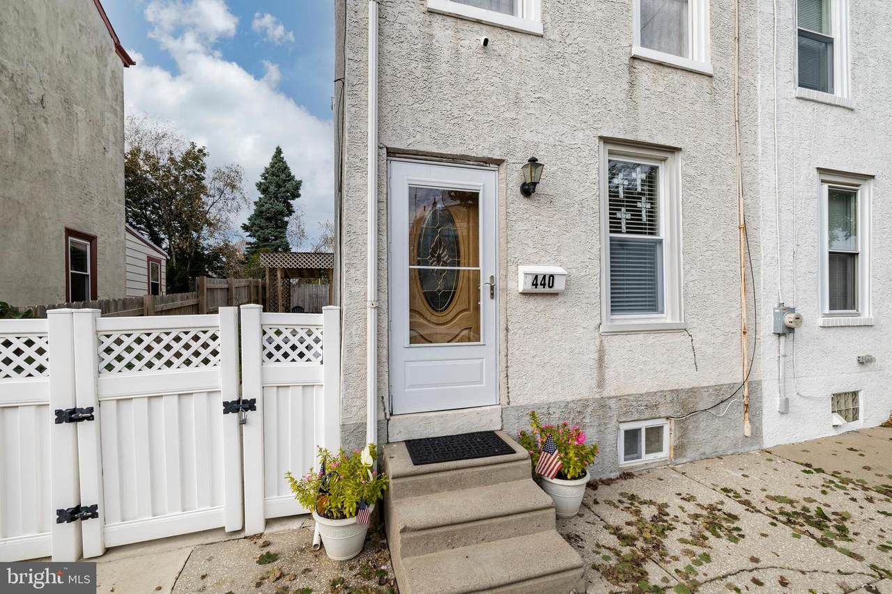 440 Lemonte Street - Photo 1