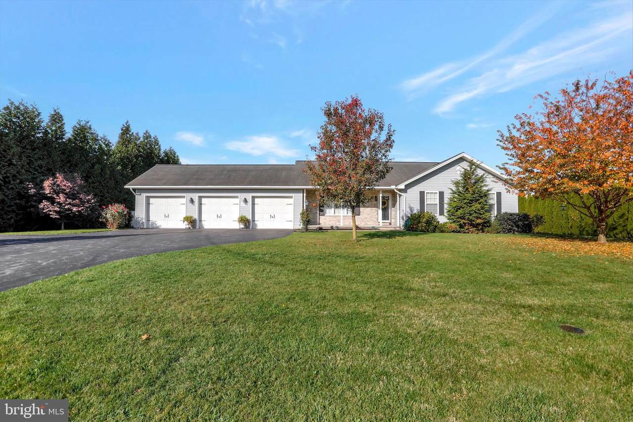 11187 Williamsport Pike - Photo 1