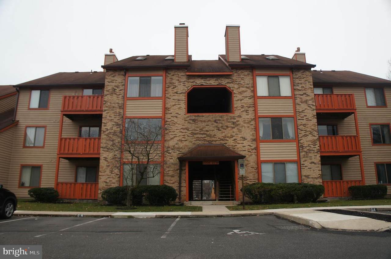 2707-A Sussex Court - Photo 1
