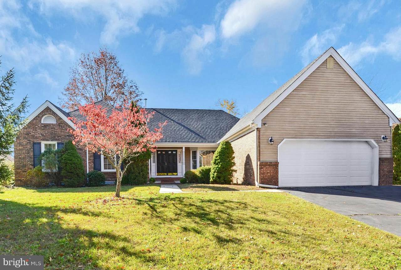 5 Amherst Way - Photo 1