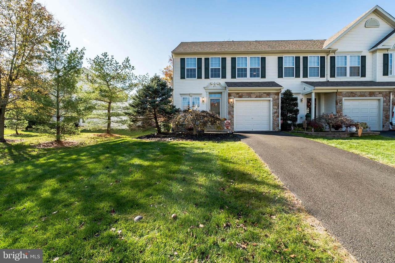 534 Mockingbird Way - Photo 1