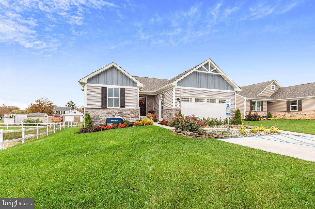 101 Charles Corliss Boulevard - Photo 1