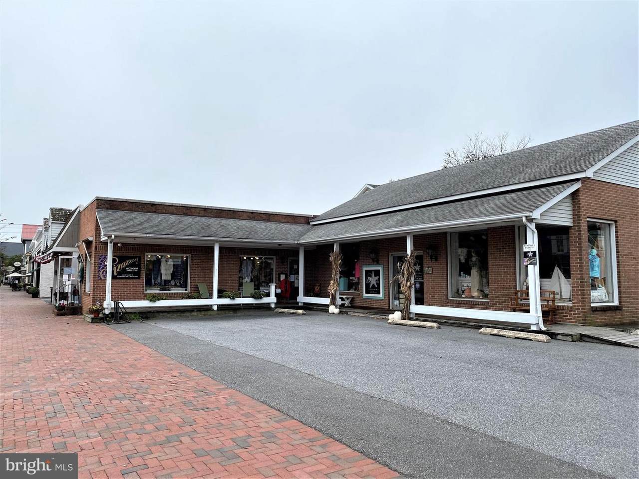 100 Talbot Street - Photo 1