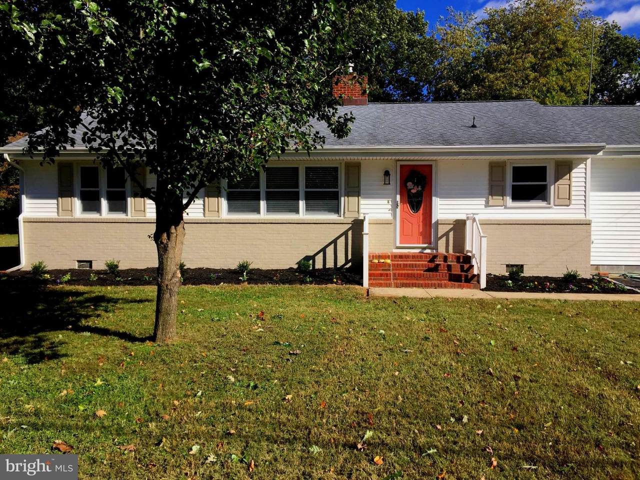 5599 North Court - Photo 1