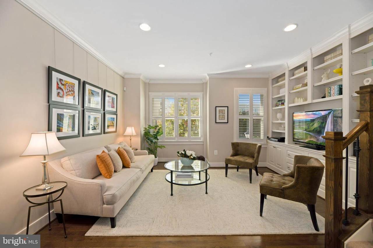 827 Alfred Street - Photo 1