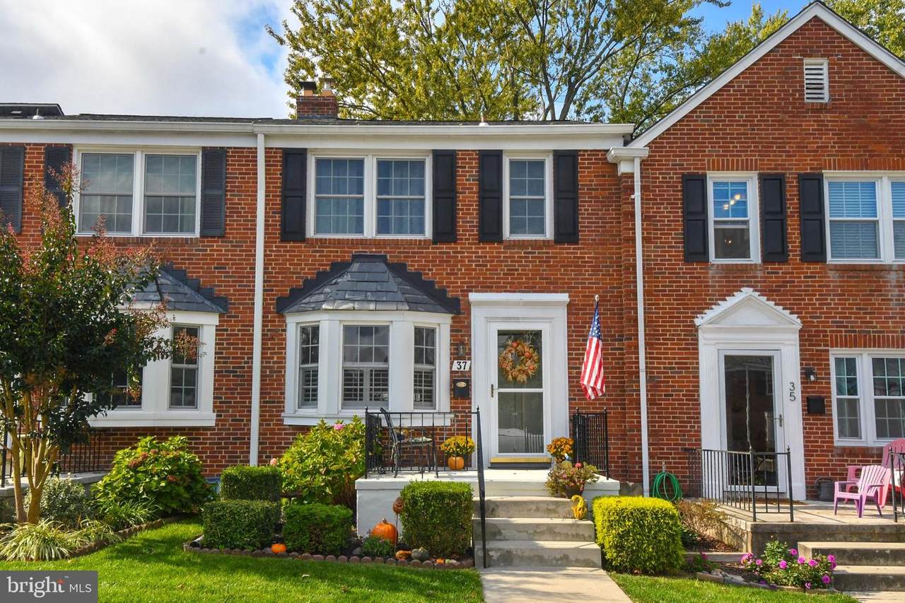 37 Regester Avenue - Photo 1