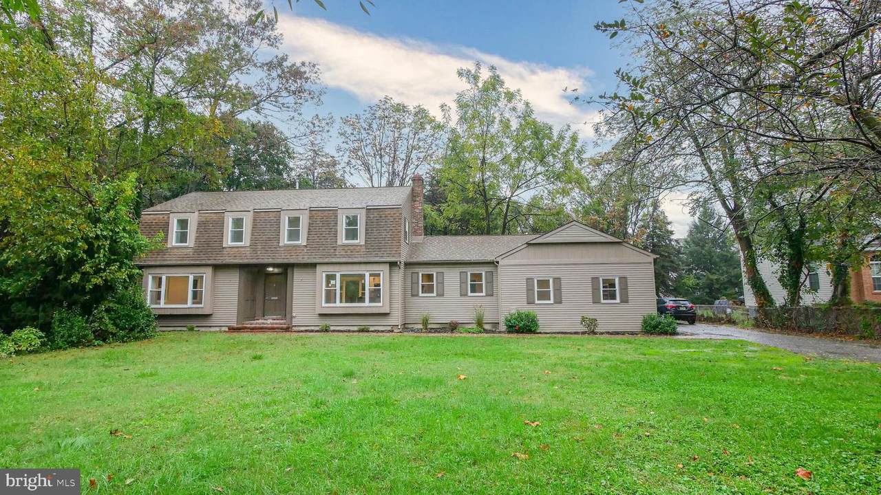 313 Maple Avenue - Photo 1