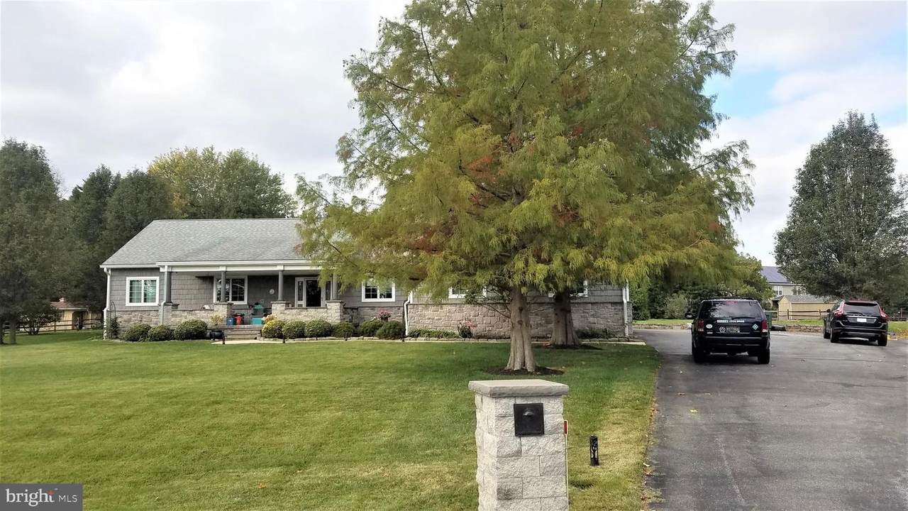 607 Eugene Court - Photo 1
