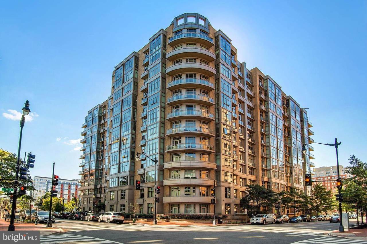 811 4TH Street - Photo 1