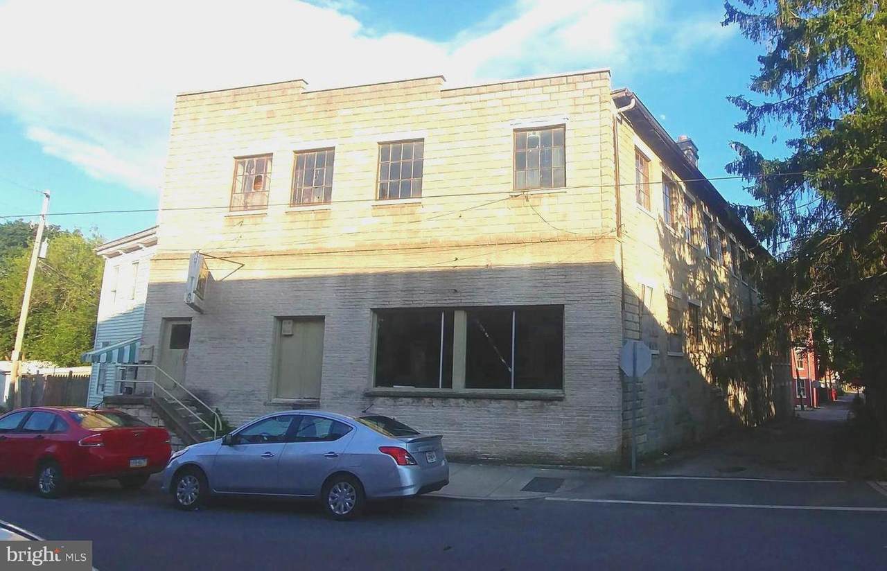 480 Salem Avenue - Photo 1