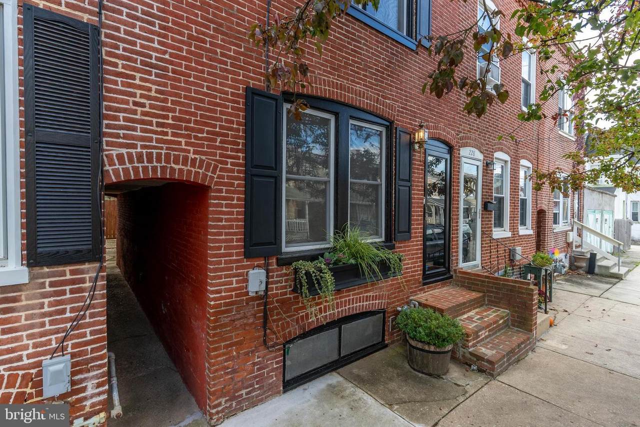 226 Washington Street - Photo 1