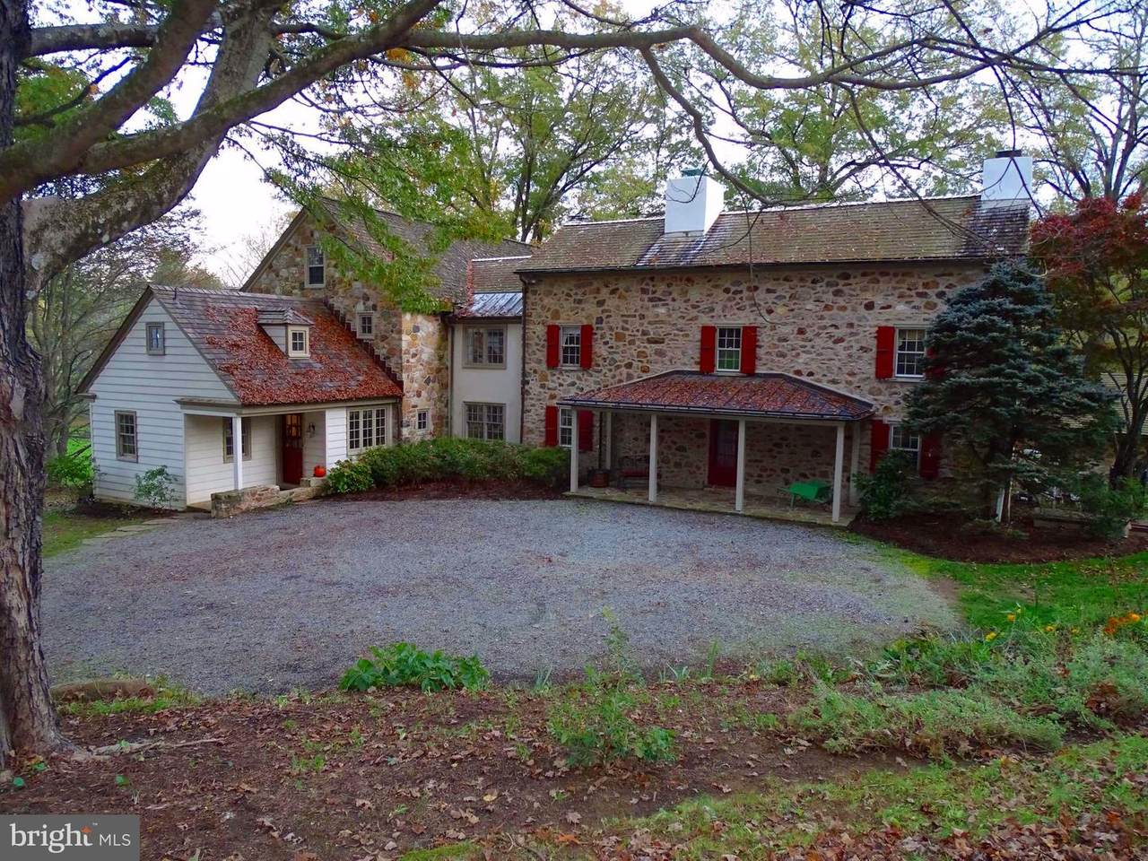 736 Warren Avenue - Photo 1