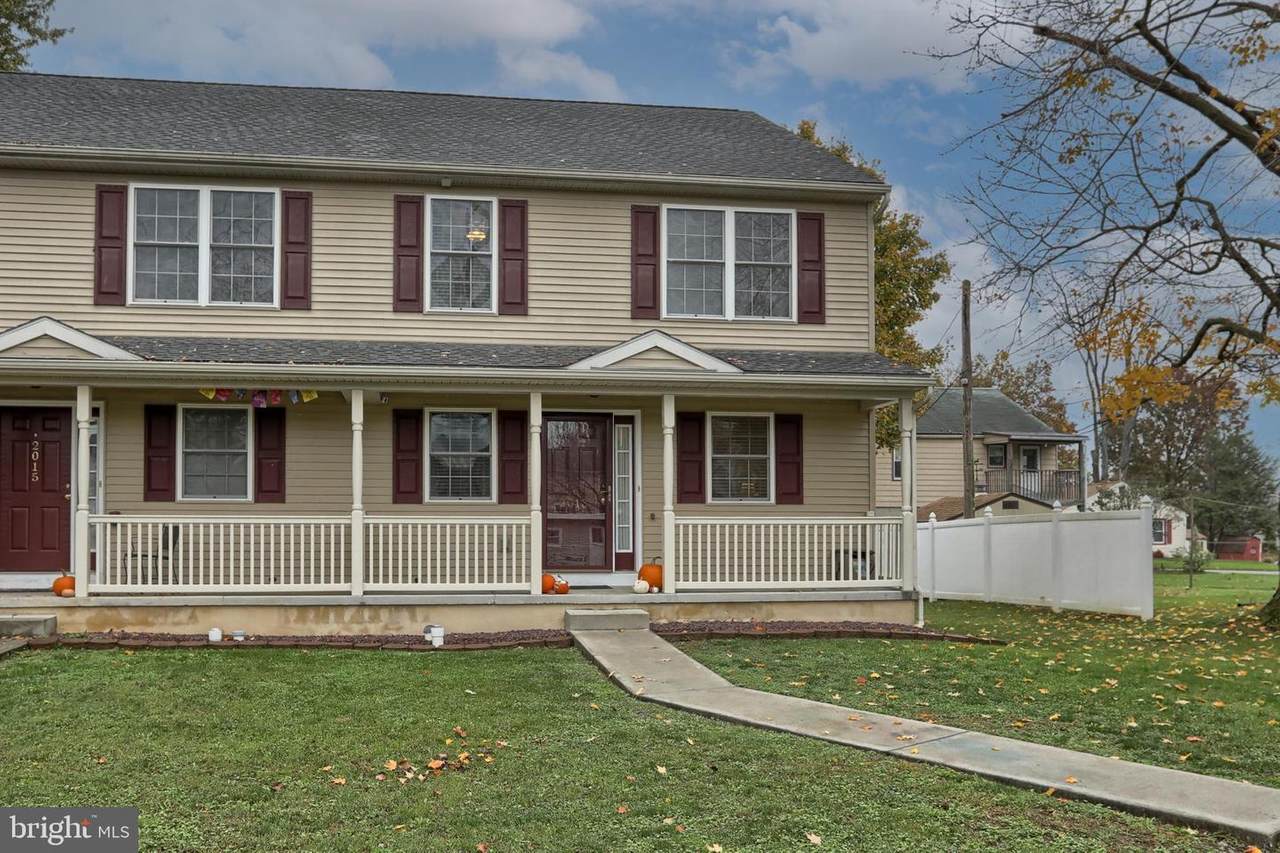 2013 Walnut Street - Photo 1