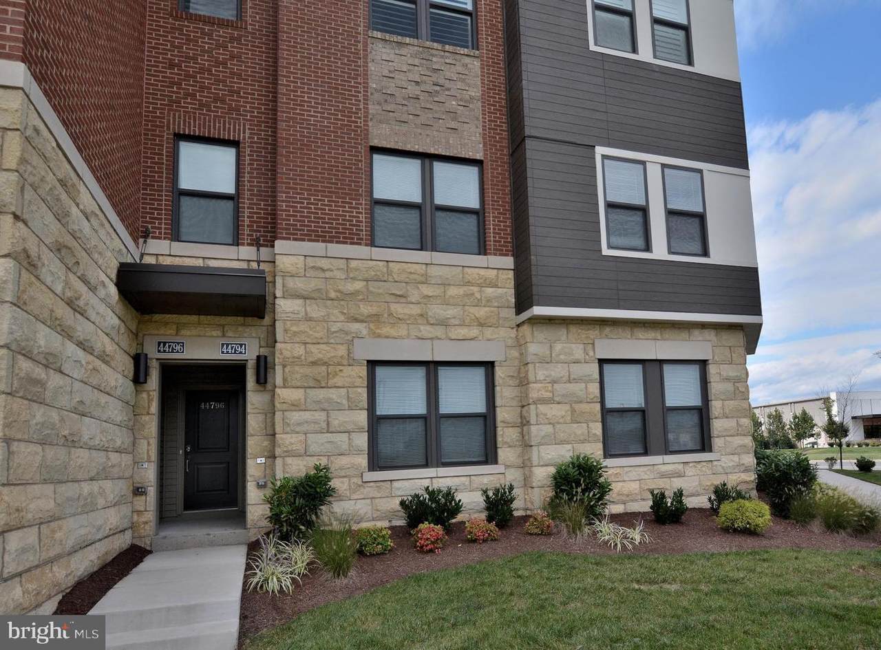 44794 Tiverton Square - Photo 1