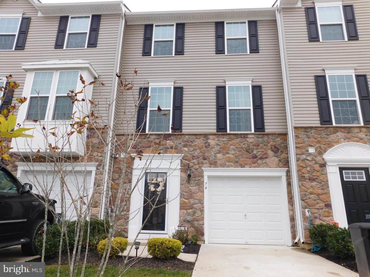 74 Benford Lane - Photo 1