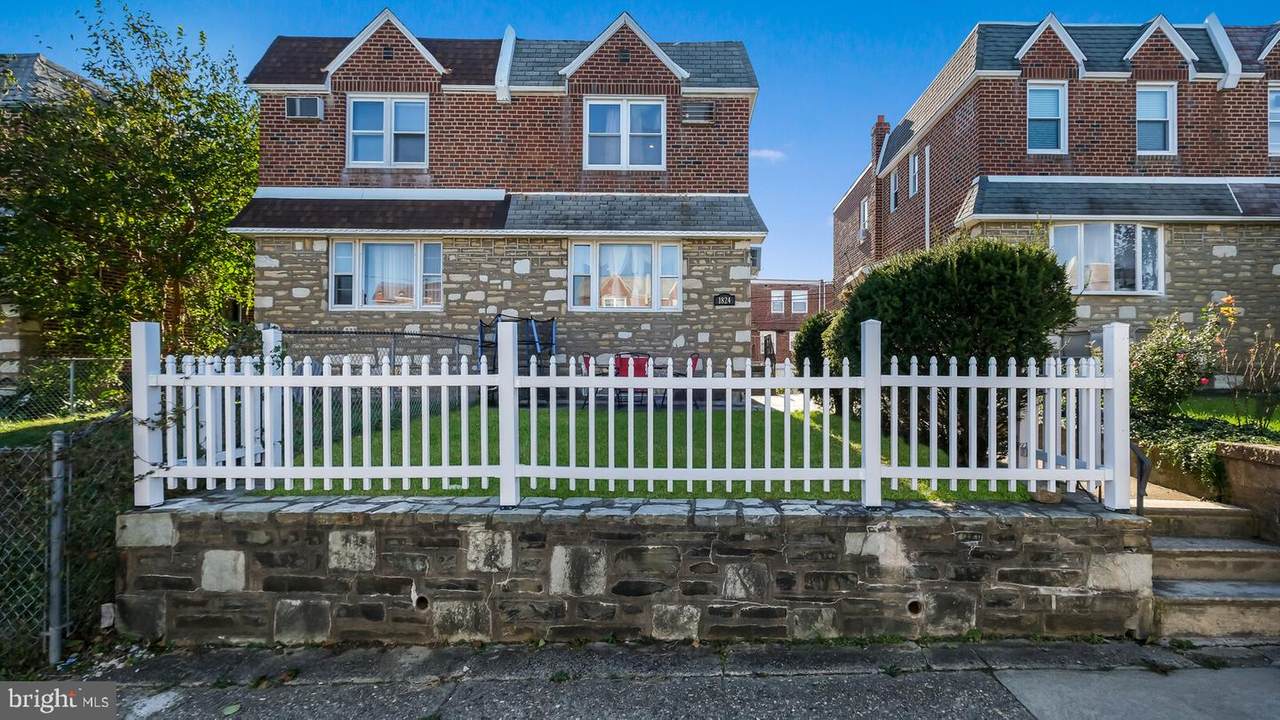 1824 Danforth Street - Photo 1
