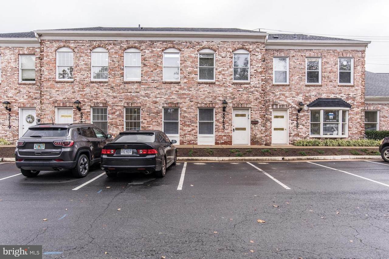 5723 Centre Square Drive - Photo 1