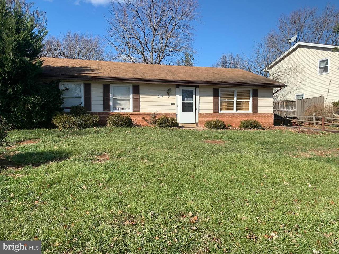 901 Sterling Boulevard - Photo 1